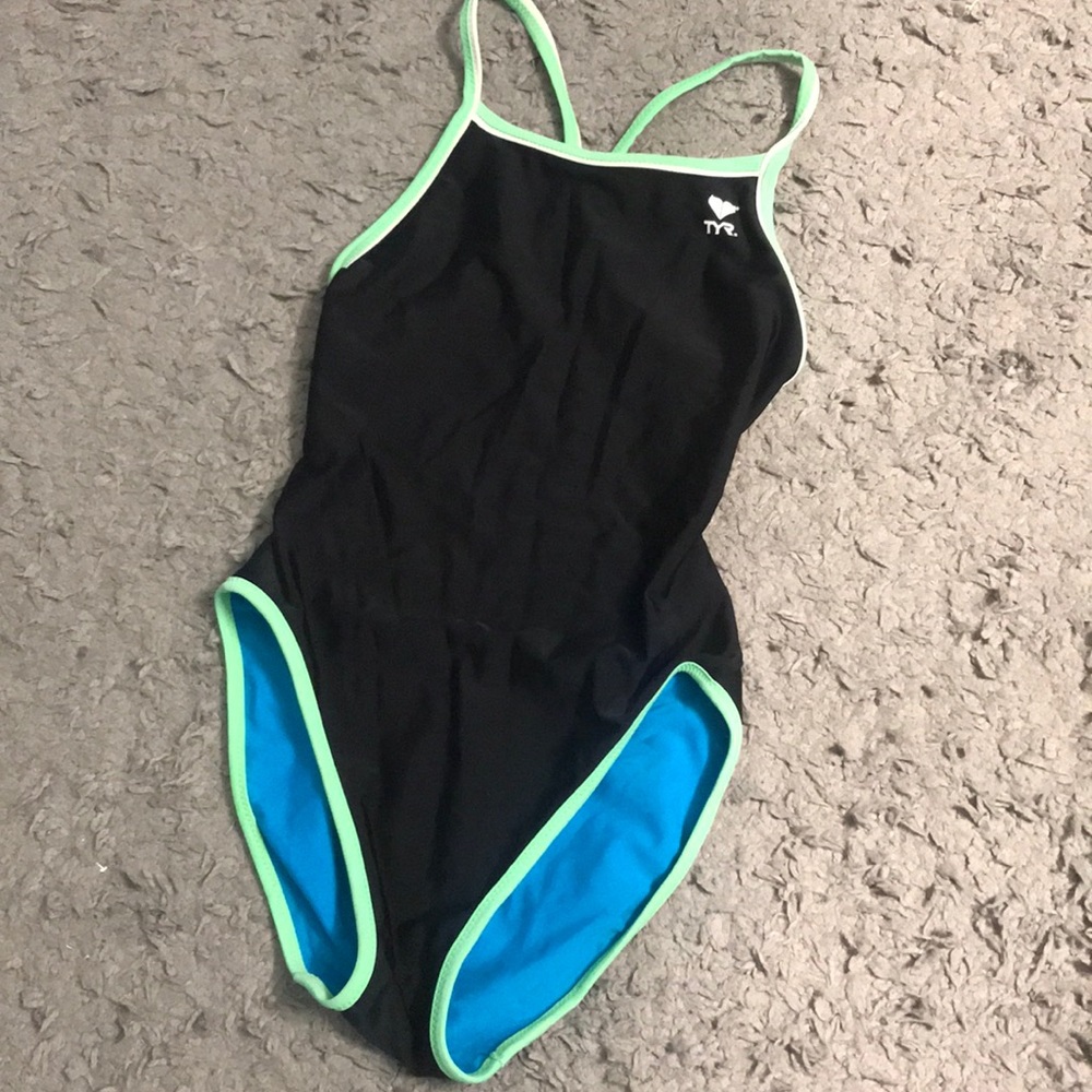 ⭐️ Reversible bathing suit